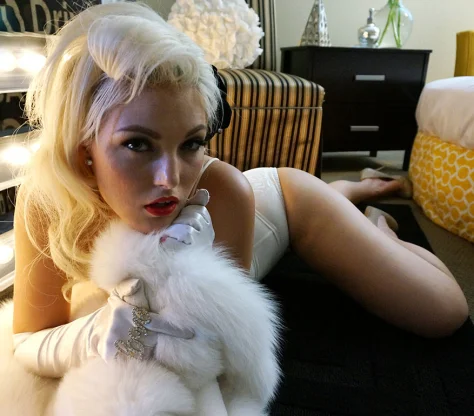 Jenna ivory pinup doll 08