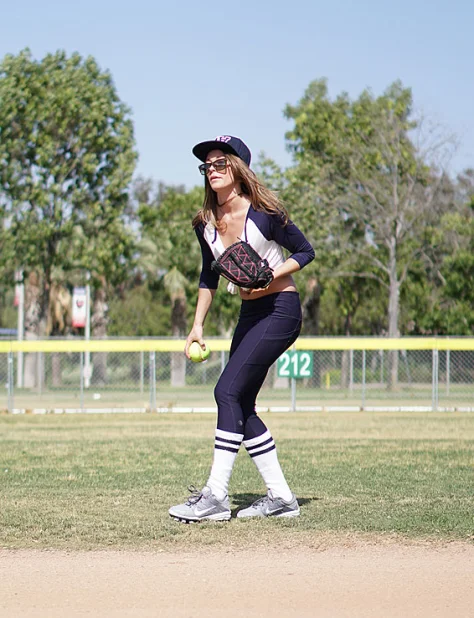 Kirsten lee makeem sweat 11 08