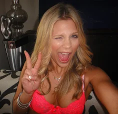 Scarlet Red Scarlet Red Scarlet Fever 25