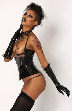 Skin Diamond Skin Diamond Xxx Massacre 03