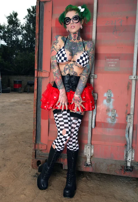 Sydnee vicious china doll 01